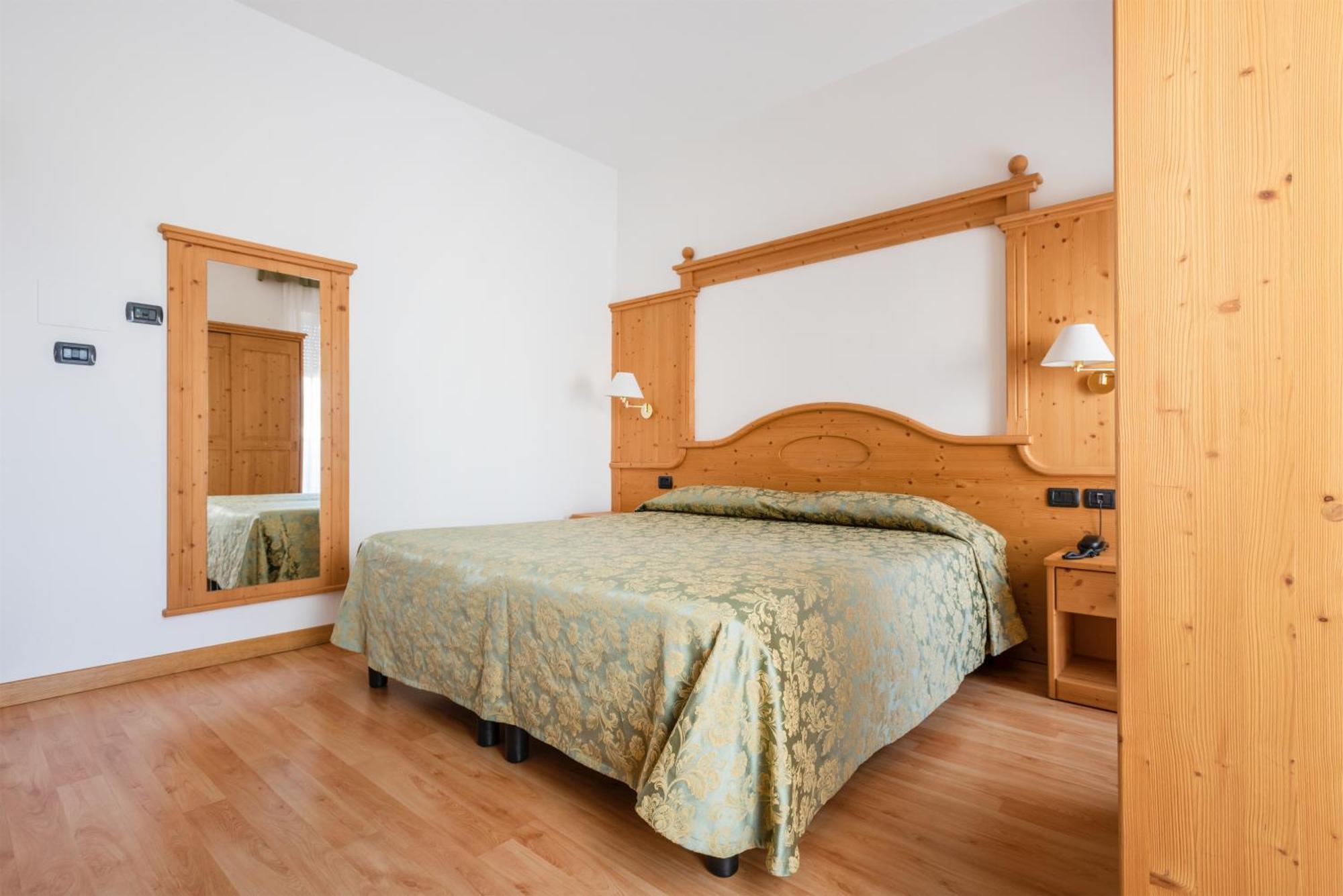 Hotel Lucia Levico Terme Zewnętrze zdjęcie